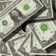 プラットフォームがドージコイン取引を制限しているため、ロビンフッドは「緊急資金」で10億ドルを調達