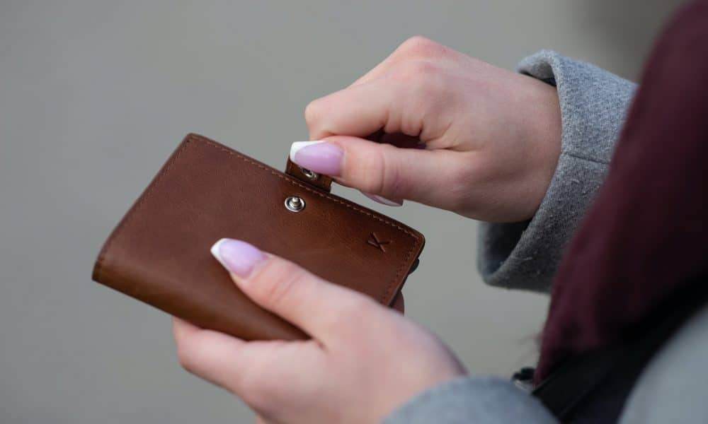 Crypto Bank Juno は、顧客に資産の売却または自己管理を依頼します。その理由は次のとおりです。