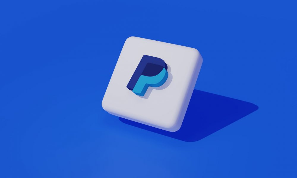 PayPalは、規制の取り締まりの中でステーブルコインの開発を一時停止します