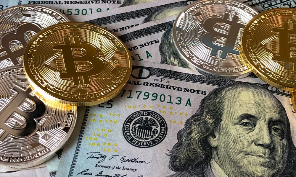 ウォーレン・バフェット氏は、ビットコインは本質的な価値のないギャンブルのトークンであると述べています